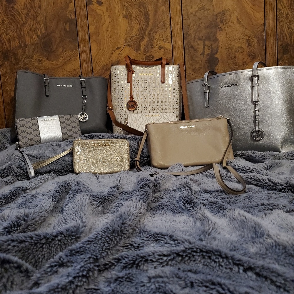 🔥🥰Michael Kors Collection🥰🔥 - Picture 4 of 5